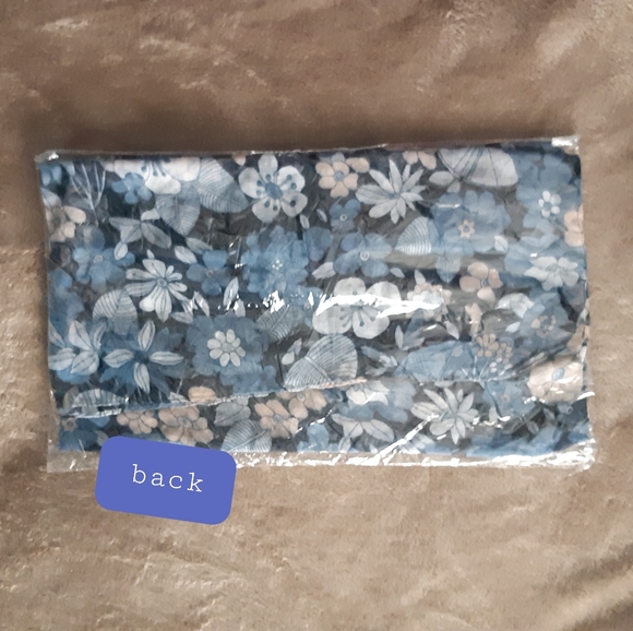 NWT Blue Floral Scarf - Picture 5 of 6
